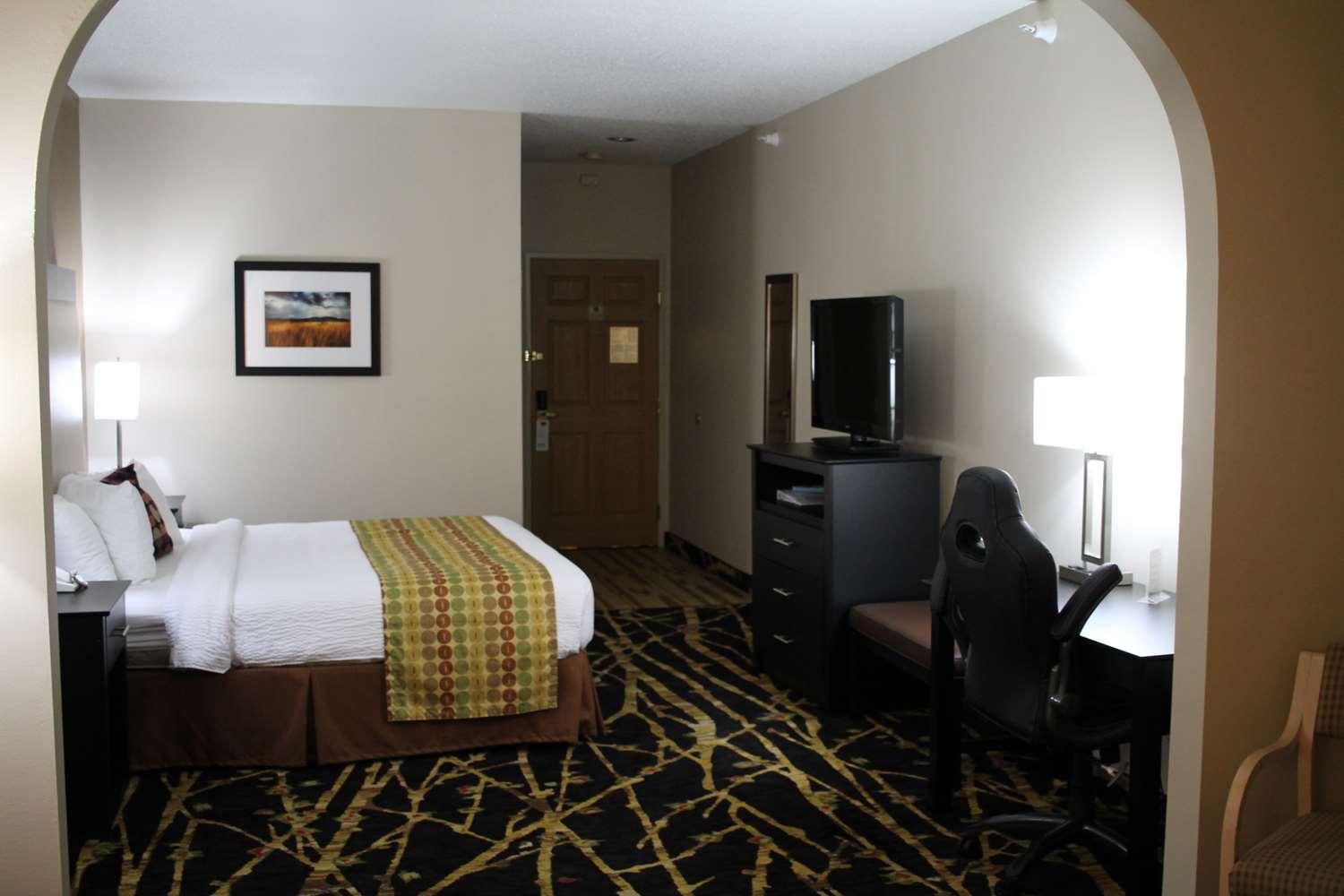 Western Des Moines West & Hotel